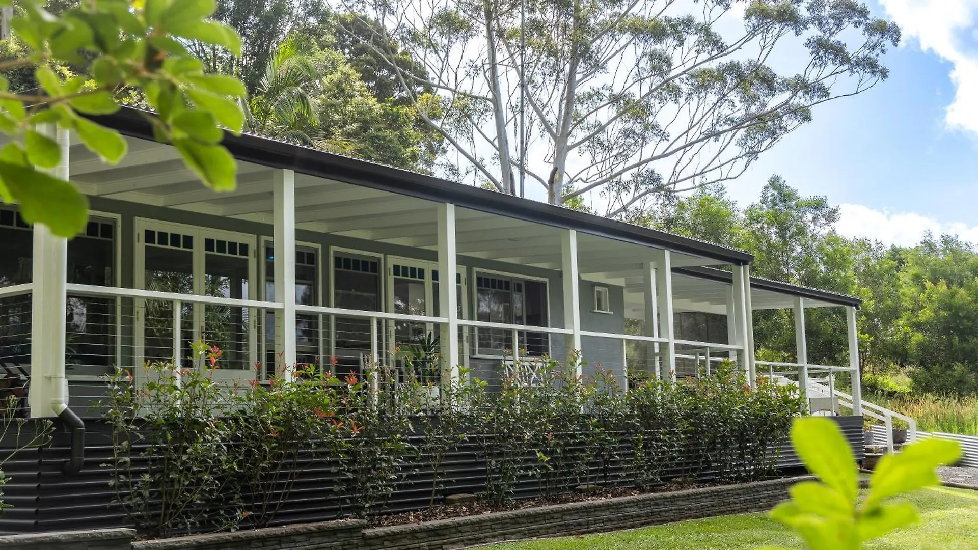 Stanley House -Lakeside Luxury For 10 Perfect For Wedding Groups And Guests Booroobin Tatil Evi